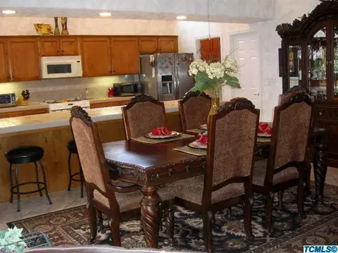 926 E Chestnut Ct, Visalia, CA 93292 photo 10