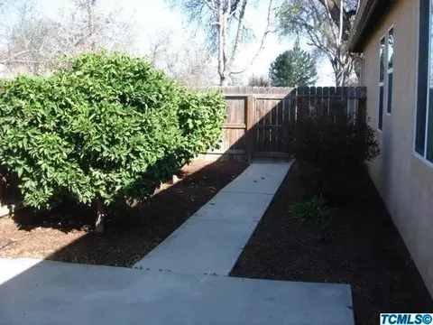 722 E La Vida Ave, Visalia, CA 93292 photo 25