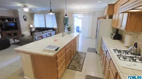 722 E La Vida Ave, Visalia, CA 93292 photo 9