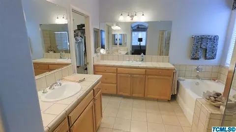 722 E La Vida Ave, Visalia, CA 93292 photo 14