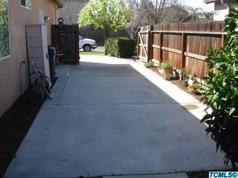 722 E La Vida Ave, Visalia, CA 93292 photo 27