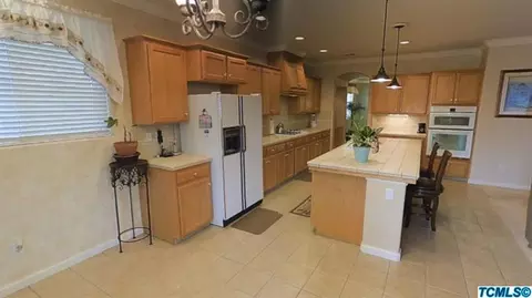 722 E La Vida Ave, Visalia, CA 93292 photo 8
