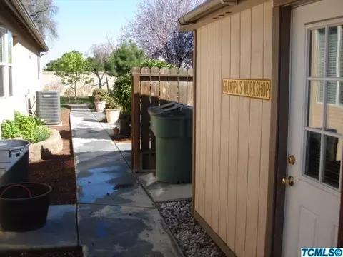 722 E La Vida Ave, Visalia, CA 93292 photo 35
