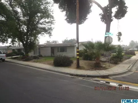 826 E Saginaw Ave, Dinuba, CA 93618 photo 2