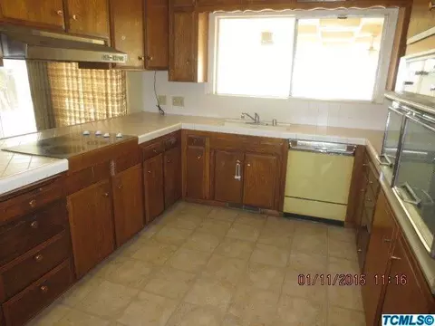 826 E Saginaw Ave, Dinuba, CA 93618 photo 10