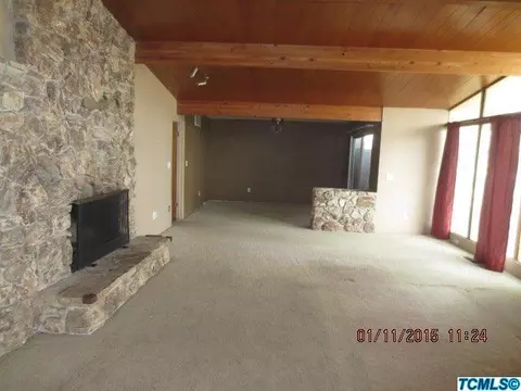 826 E Saginaw Ave, Dinuba, CA 93618 photo 7