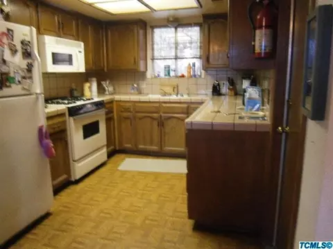 652 W Visalia Rd, Exeter, CA 93221 photo 9