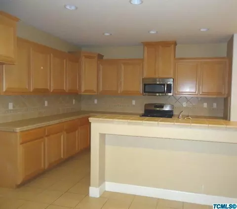 3731 E Seeger Ct, Visalia, CA 93292 photo 8