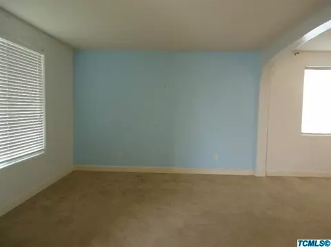 3731 E Seeger Ct, Visalia, CA 93292 photo 3