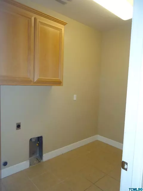 3731 E Seeger Ct, Visalia, CA 93292 photo 6
