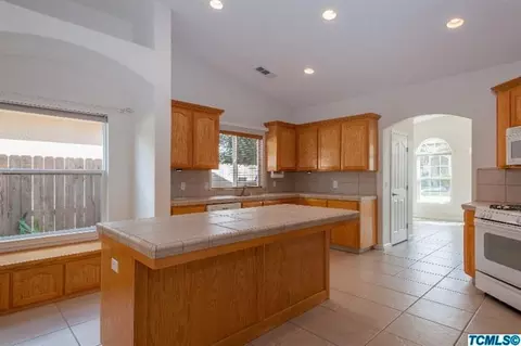 818 Park Place Dr, Exeter, CA 93221 photo 8