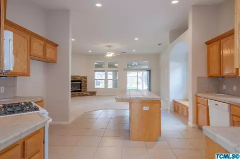 818 Park Place Dr, Exeter, CA 93221 photo 5