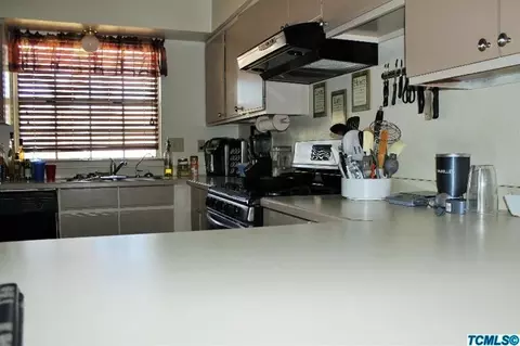 1741 E Westcott Ct, Visalia, CA 93292 photo 14