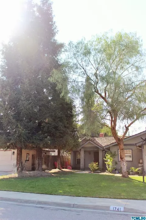 1741 E Westcott Ct, Visalia, CA 93292 photo 6