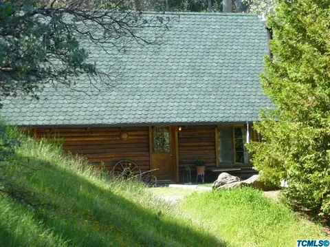 44444 Sierra Dr, Three Rivers, CA 93271 photo 3
