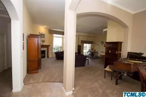 341 S Maple Dr, Reedley, CA 93654 photo 4
