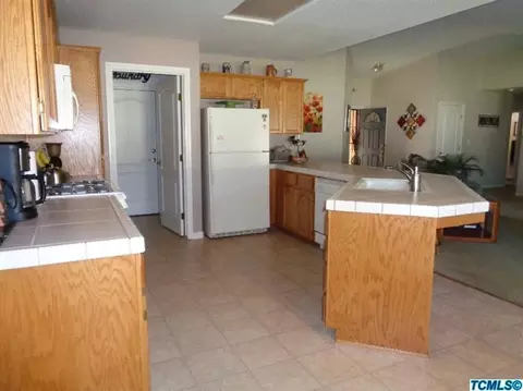 2820 E Seeger Ct, Visalia, CA 93292 photo 32