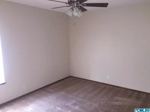 1824 E Laurel Ave, Visalia, CA 93292 photo 8