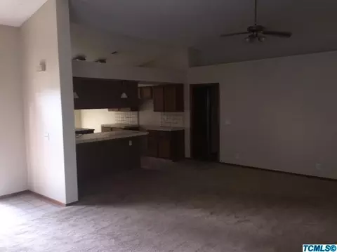 1824 E Laurel Ave, Visalia, CA 93292 photo 7