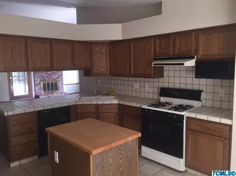 1824 E Laurel Ave, Visalia, CA 93292 photo 4