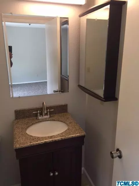 1839 E Roosevelt Ct, Visalia, CA 93292 photo 11