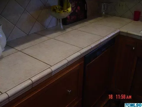 200 E Colonial Cir, Tulare, CA 93274 photo 27