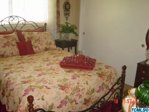 200 E Colonial Cir, Tulare, CA 93274 photo 32