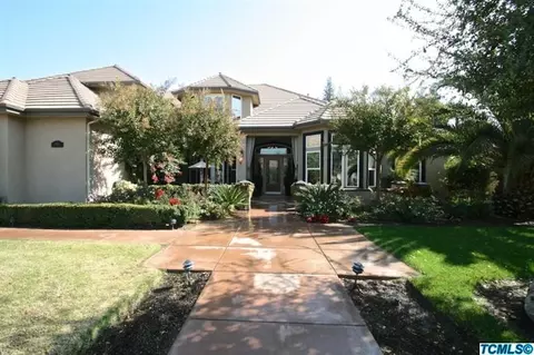 1836 Augusta Ct, Visalia, CA 93277 photo 2