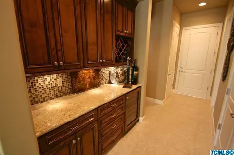 1836 Augusta Ct, Visalia, CA 93277 photo 32