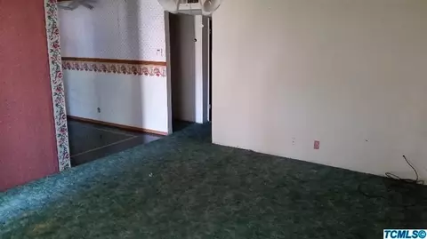 1023 Ellsworth Ave, Pixley, CA 93256 photo 5