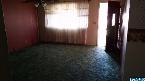 1023 Ellsworth Ave, Pixley, CA 93256 photo 4