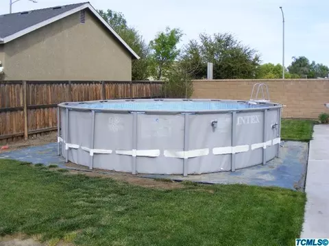 948 Avalon Dr, Lemoore, CA 93245 photo 13