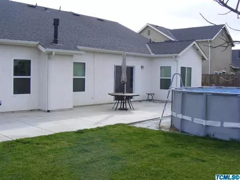 948 Avalon Dr, Lemoore, CA 93245 photo 14