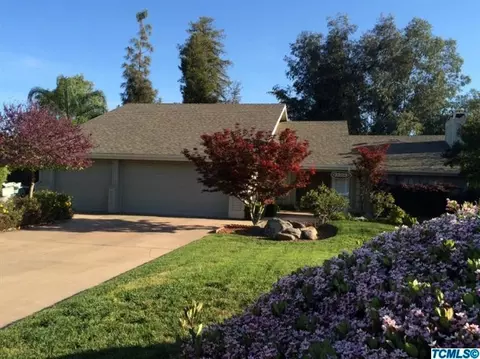 2223 E Harvard Ct, Visalia, CA 93292 photo 4