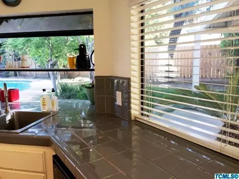 2223 E Harvard Ct, Visalia, CA 93292 photo 19