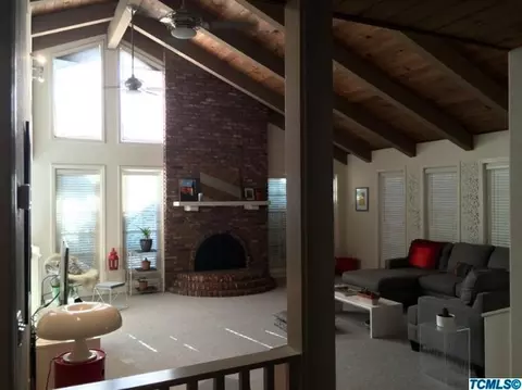 2223 E Harvard Ct, Visalia, CA 93292 photo 9