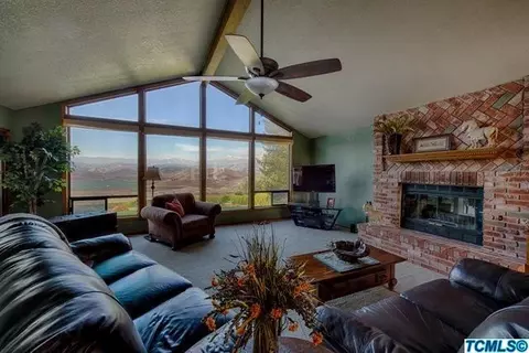 531 High Sierra, Exeter, CA 93221 photo 4