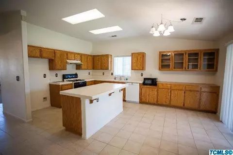1819 E Mesa Ct, Visalia, CA 93292 photo 19