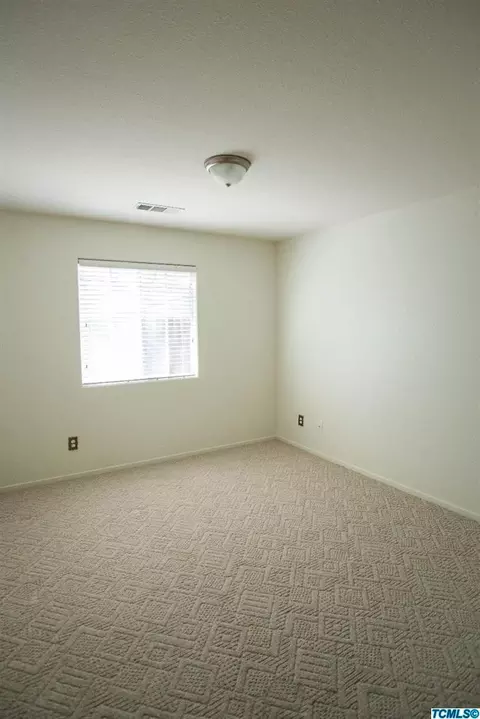 1819 E Mesa Ct, Visalia, CA 93292 photo 7