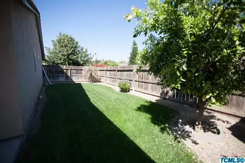 1819 E Mesa Ct, Visalia, CA 93292 photo 31