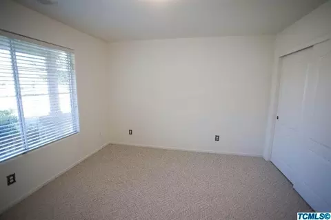 1819 E Mesa Ct, Visalia, CA 93292 photo 12
