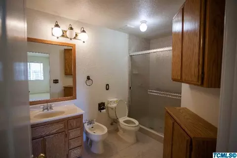 1819 E Mesa Ct, Visalia, CA 93292 photo 27