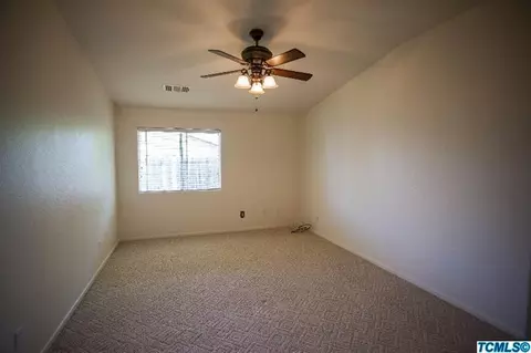 1819 E Mesa Ct, Visalia, CA 93292 photo 23