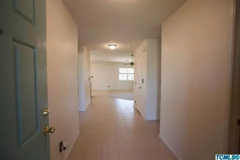1819 E Mesa Ct, Visalia, CA 93292 photo 5
