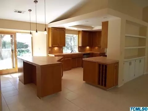 2633 E Feemster Ave, Visalia, CA 93292 photo 10