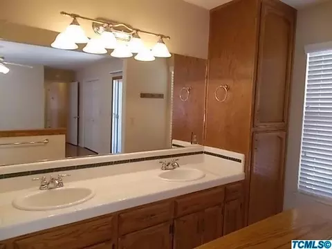 2633 E Feemster Ave, Visalia, CA 93292 photo 23