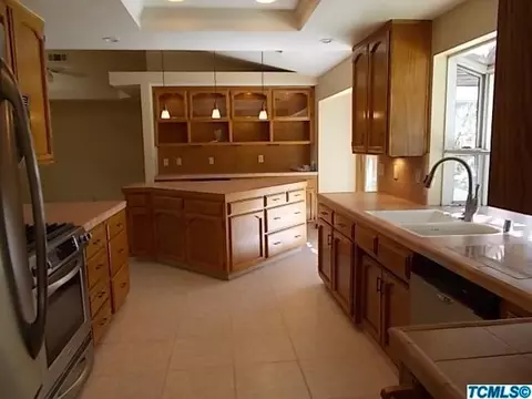 2633 E Feemster Ave, Visalia, CA 93292 photo 14