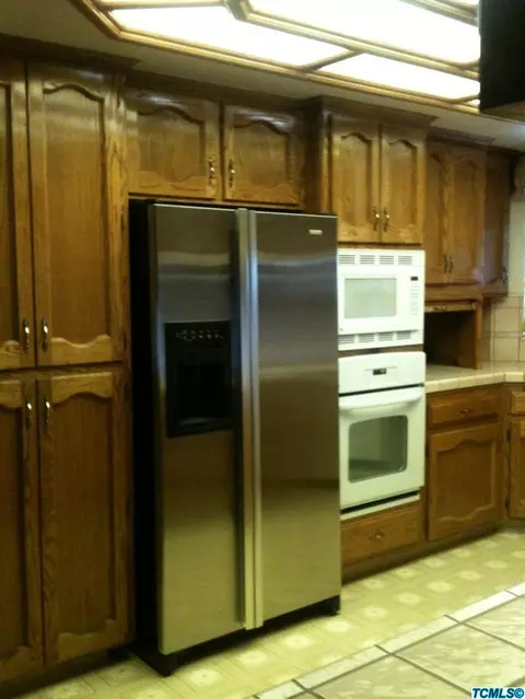 1012 E Rose, Visalia, CA 93292 photo 7
