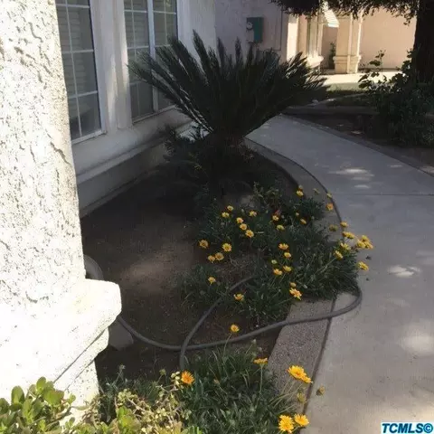2176 Jasper St, Selma, CA 93662 photo 2