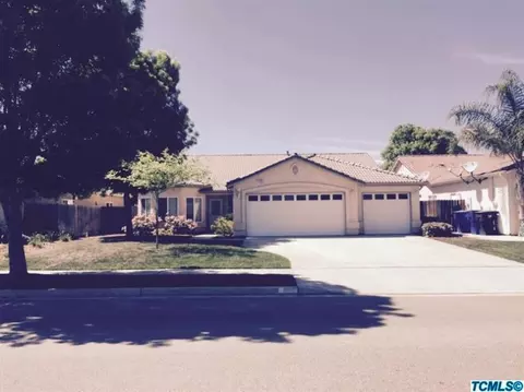 1093 Golf Ave, Lemoore, CA 93245 photo 3